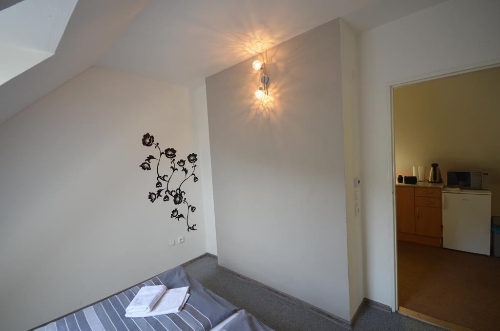On Air Hotel Ostopovice Екстериор снимка